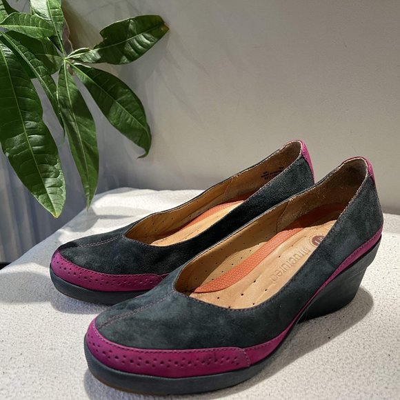 Woman Clarks Shoes - Picture 3 of 7